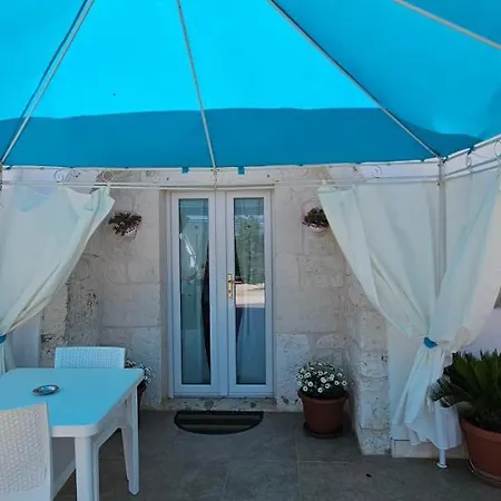 Trulli Giovanni E Angela Tatil Evi Locorotondo